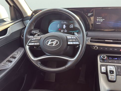 Used 2025 Hyundai Palisade SEL FWD image 12