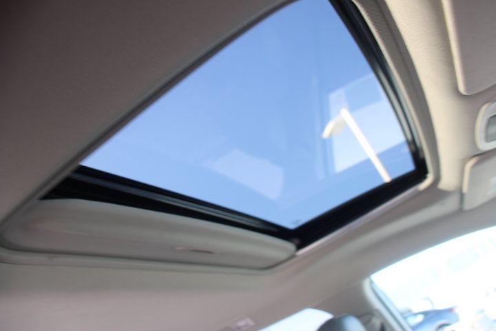 Used 2022 Toyota Sienna XLE FWD image 21