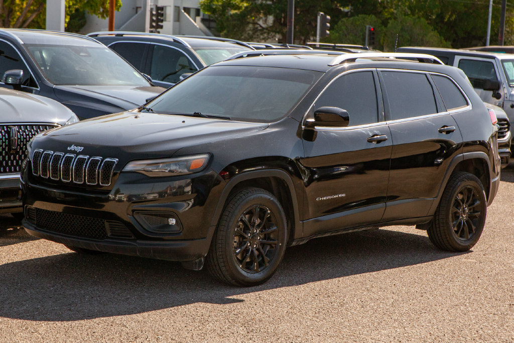 Used 2019 Jeep Cherokee Latitude w/ Popular Appearance Group FWD image 9