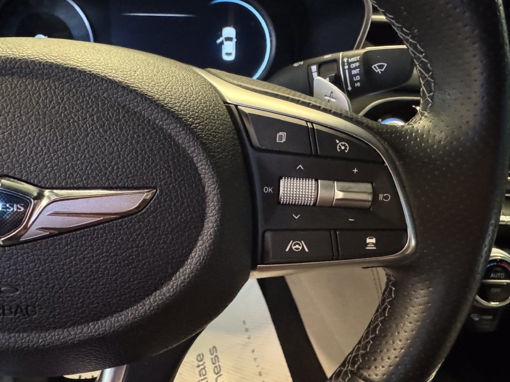 Used 2023 Genesis G70 2.0T AWD/4WD image 12