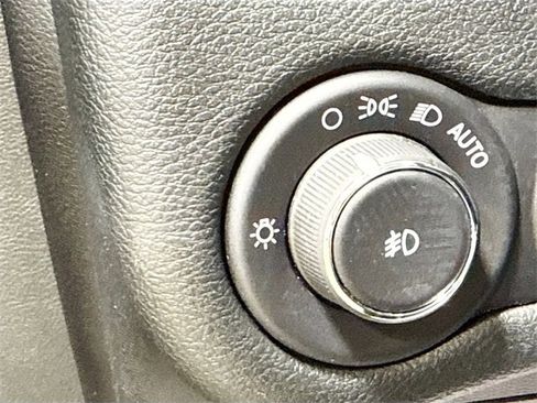 Used 2018 Jeep Cherokee Trailhawk w/ Quick Order Package 27L image 12