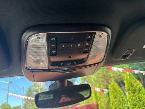 Used 2020 Jeep Grand Cherokee Overland AWD/4WD image 44