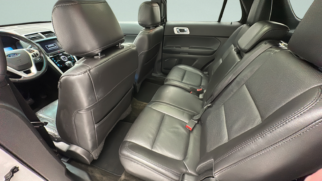 Used 2014 Ford Explorer Limited w/ Equipment Group 301A AWD/4WD image 9
