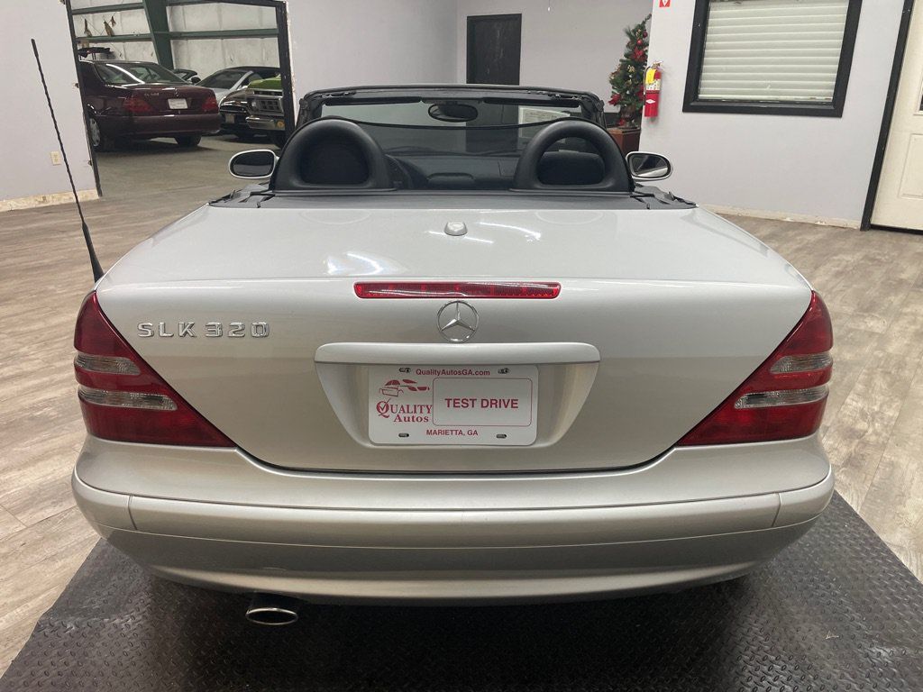 Used 2004 Mercedes-Benz SLK 320 image 9