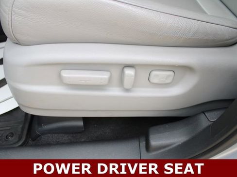 Used 2017 Honda Pilot Touring image 3