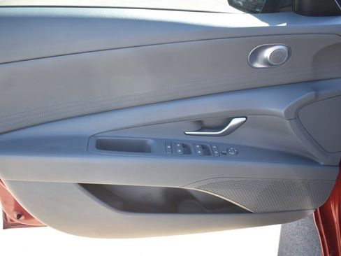 Used 2023 Hyundai Elantra Blue w/ Preferred Accessory Package image 11