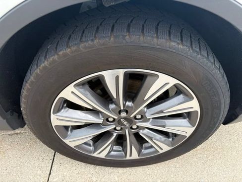 Used 2022 Lincoln Corsair Reserve w/ Equipment Group 201A AWD/4WD image 22
