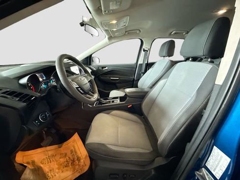 Used 2017 Ford Escape SE w/ Equipment Group 201A image 21