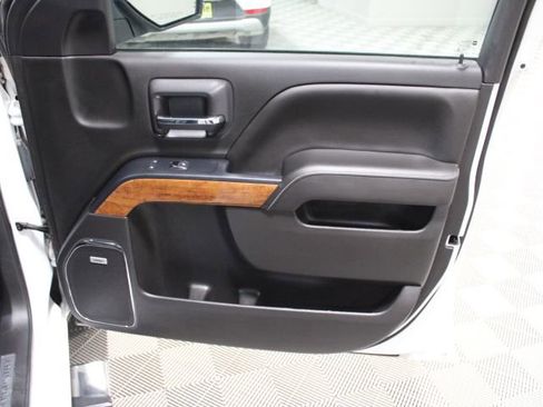 Used 2018 Chevrolet Silverado 1500 High Country AWD/4WD image 24