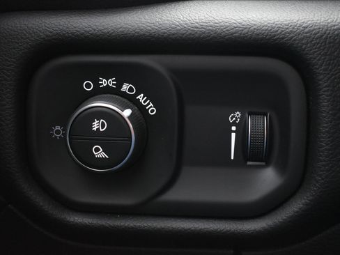 Used 2020 RAM 1500 Big Horn AWD/4WD image 19