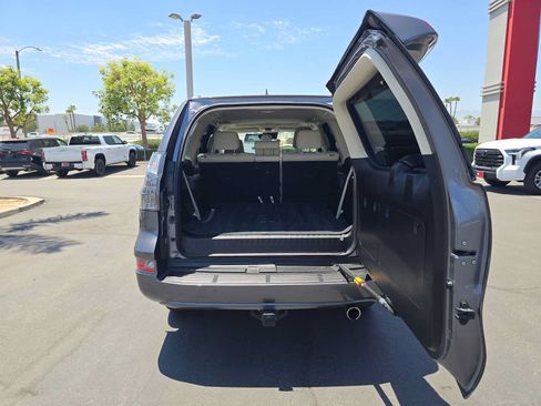 Used 2022 Lexus GX 460 Premium w/ Premium Package AWD/4WD image 15