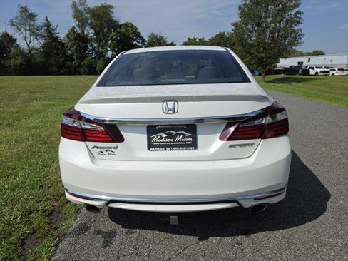Used 2016 Honda Accord Sport image 7