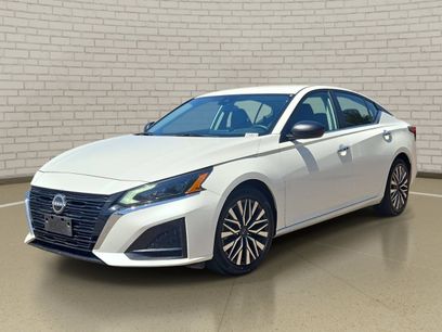 Used 2025 Nissan Altima 2.5 SV