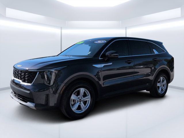 Used 2025 Kia Sorento LX FWD image 7
