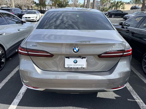 Certified 2025 BMW 530i xDrive w/ Premium Package image 4