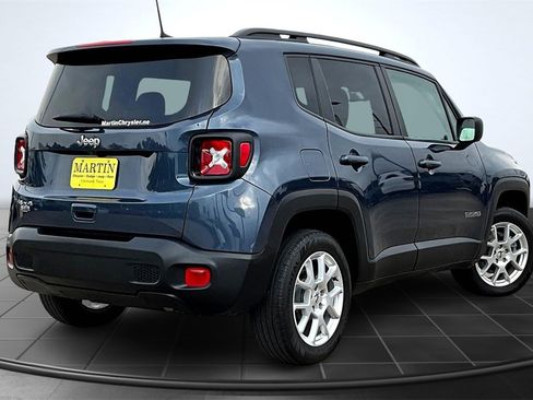 Used 2023 Jeep Renegade Latitude w/ Premium Group image 13