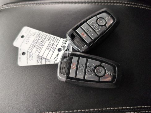Used 2024 Ford Explorer XLT w/ Equipment Group 202A AWD/4WD image 28