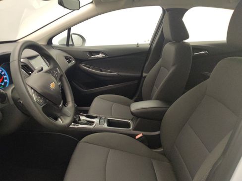 Used 2017 Chevrolet Cruze LT FWD image 17