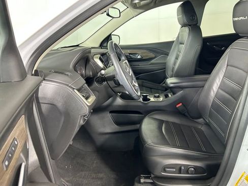 Used 2023 GMC Terrain Denali image 12