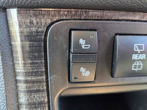 Used 2017 GMC Acadia Limited SLT image 26