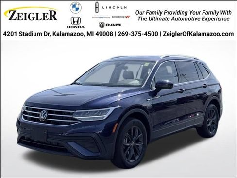 Used 2024 Volkswagen Tiguan SE AWD/4WD image 1