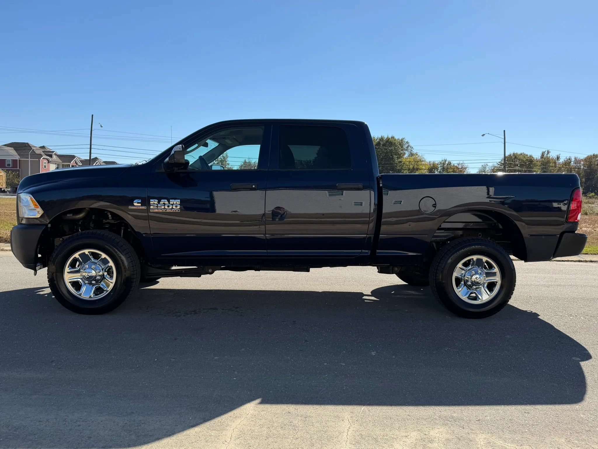 Used 2018 RAM 2500 Tradesman w/ Chrome Appearance Group AWD/4WD image 5