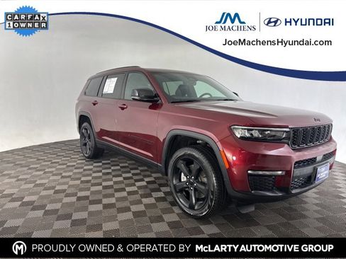 Used 2025 Jeep Grand Cherokee L Limited w/ Black Appearance Package image 4