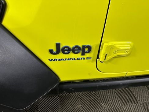 Used 2023 Jeep Wrangler Unlimited w/ Cold Weather Group image 10