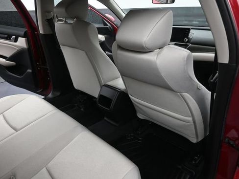 Used 2021 Honda Accord LX image 10