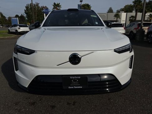 New 2025 Volvo EX90 Plus w/ Protection Package Premier image 11