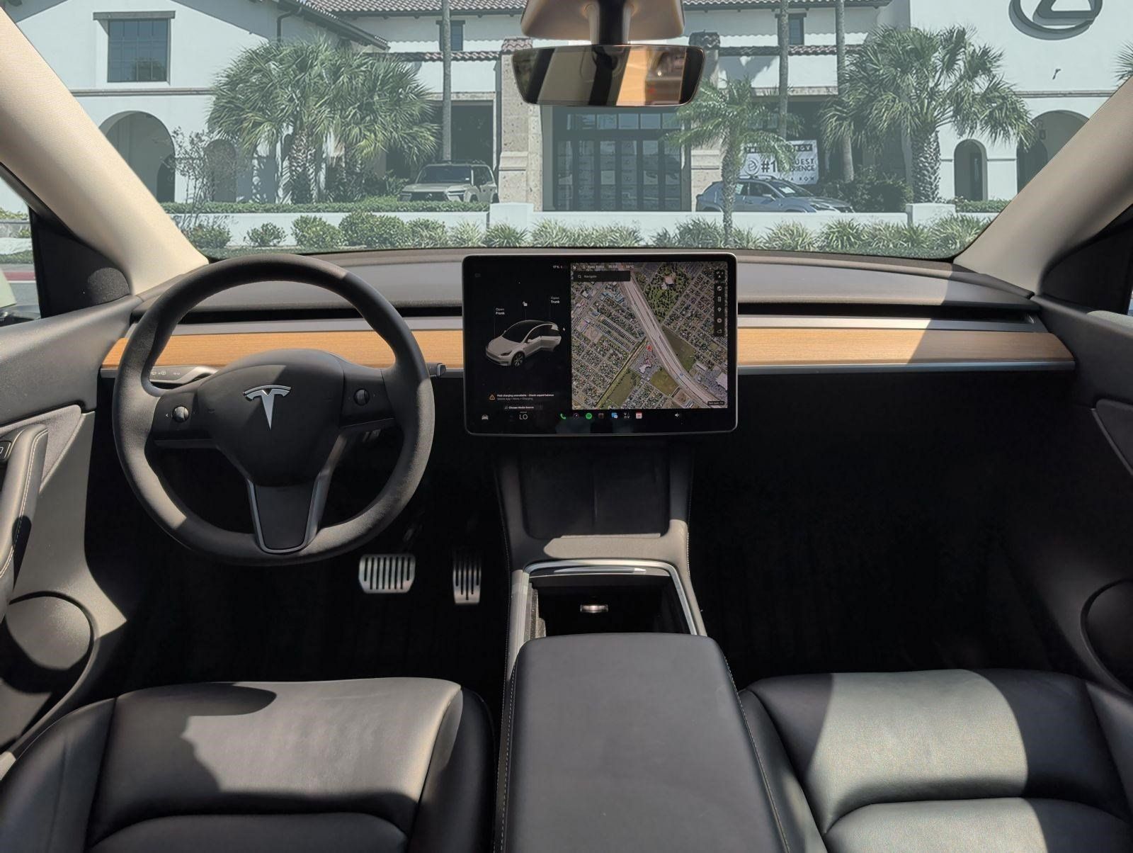 Used 2021 Tesla Model Y Long Range AWD/4WD image 25