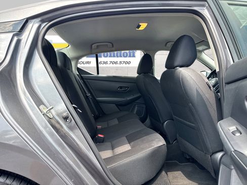 Used 2025 Nissan Sentra SV FWD image 8