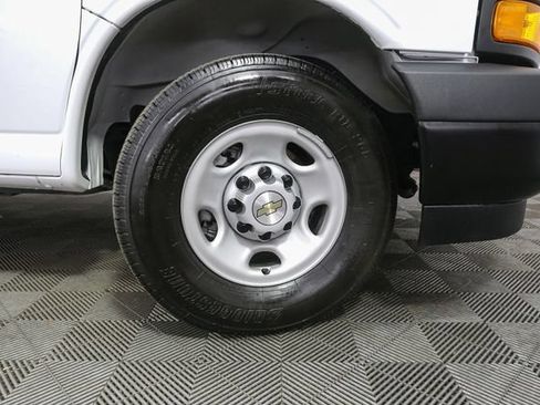 Used 2025 Chevrolet Express 2500 w/ Driver Convenience Package RWD image 13