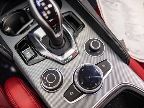 New 2025 Alfa Romeo Giulia AWD image 29