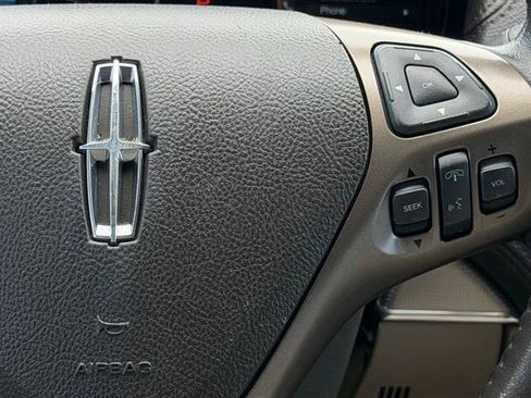Used 2011 Lincoln MKX 2WD w/ 101A Rapid Spec Order Code image 32