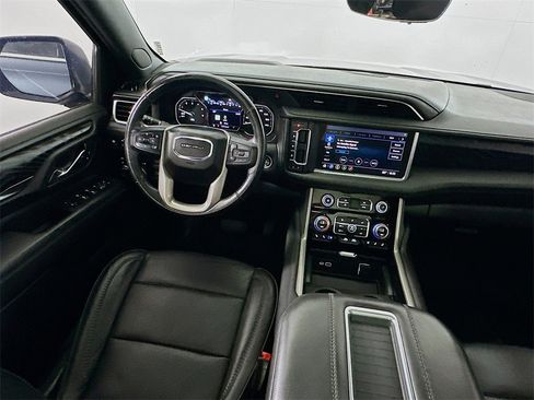 Used 2021 GMC Yukon Denali w/ Denali Premium Package image 18