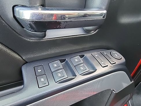 Used 2018 Chevrolet Silverado 1500 LT w/ All Star Edition image 19