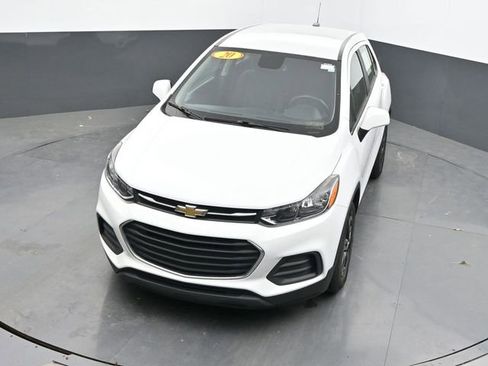 Used 2020 Chevrolet Trax LS FWD image 14