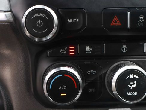 Used 2020 RAM 2500 Laramie w/ Night Edition AWD/4WD image 40