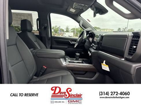 New 2026 GMC Sierra 1500 SLT w/ SLT Premium Package AWD/4WD image 24