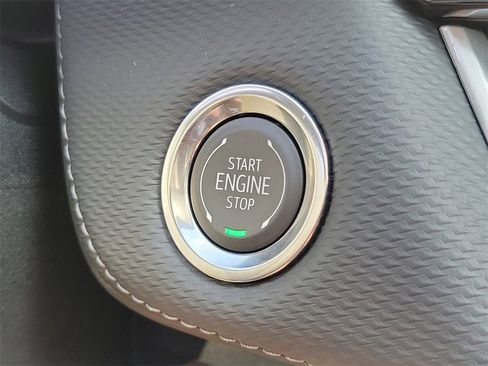 New 2026 Chevrolet Equinox LT w/ Convenience Package II image 13