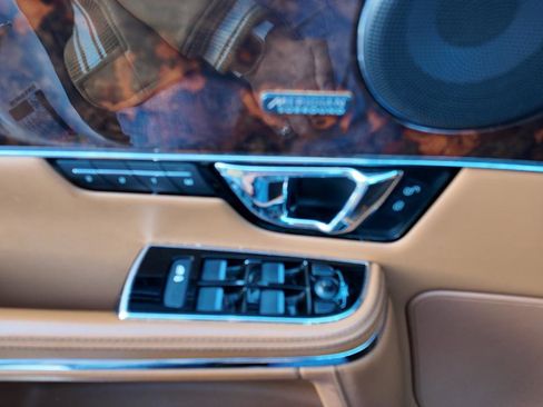 Used 2016 Jaguar XJ L Portfolio image 8