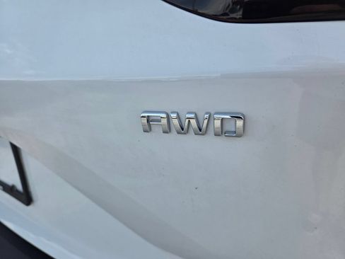 Used 2024 Chevrolet Blazer EV LT AWD/4WD image 13