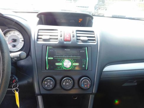 Used 2012 Subaru Impreza 2.0i image 11