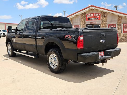 Used 2015 Ford F250 XLT w/ XLT Premium Package AWD/4WD image 2