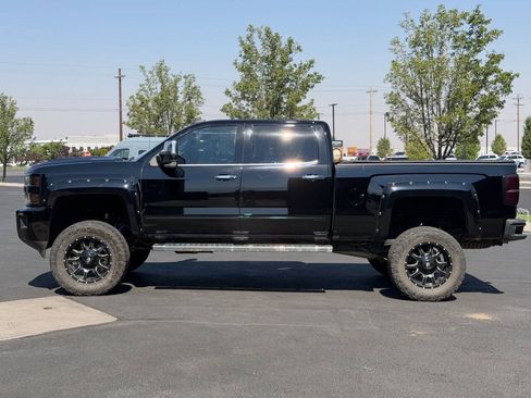 Used 2019 Chevrolet Silverado 2500 LTZ w/ Custom Sport Edition AWD/4WD image 5