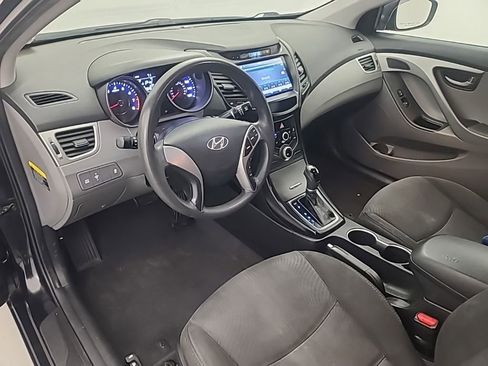 Used 2014 Hyundai Elantra SE FWD image 21