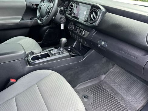 Used 2020 Toyota Tacoma SR image 15