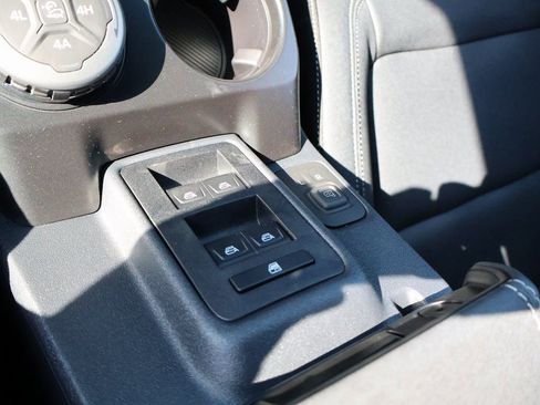 New 2025 Ford Bronco Big Bend w/ Black Diamond Package image 39