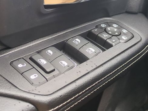 New 2026 RAM 3500 Laramie AWD/4WD image 25